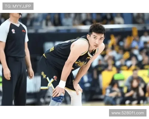 广厦逆转新疆塔克孙铭徽合力带队获胜